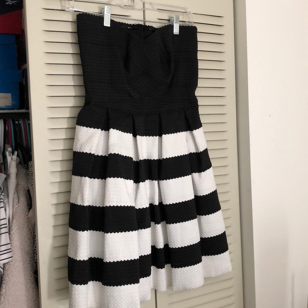 Strapless dress